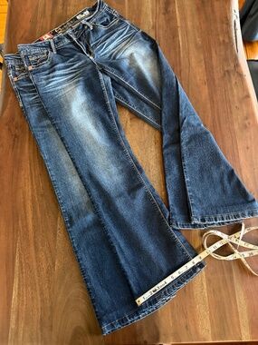 Essentials Canada Boot Cut Women's Size 32 Boot Cut Indigo Wash - 2 identical